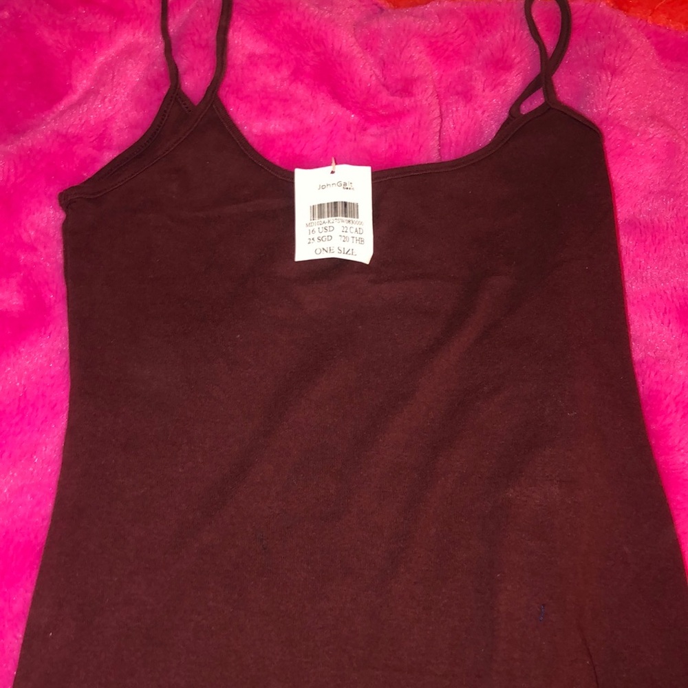 maroon tank top
